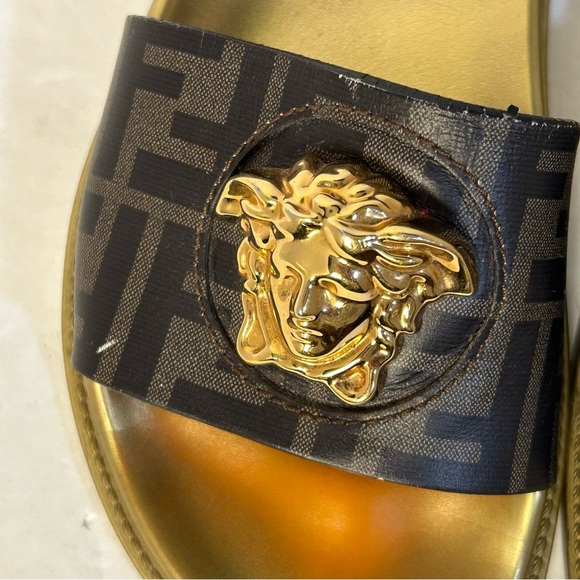 VERSACE x FENDI FENDACE Size EU 35 Slip On Pool Slide Vitello Calf Leather Gold - Picture 14 of 15